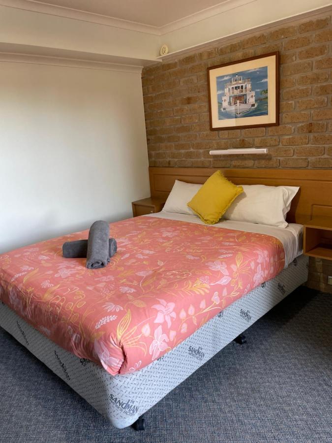 Darling Junction Motor Inn Wentworth Esterno foto
