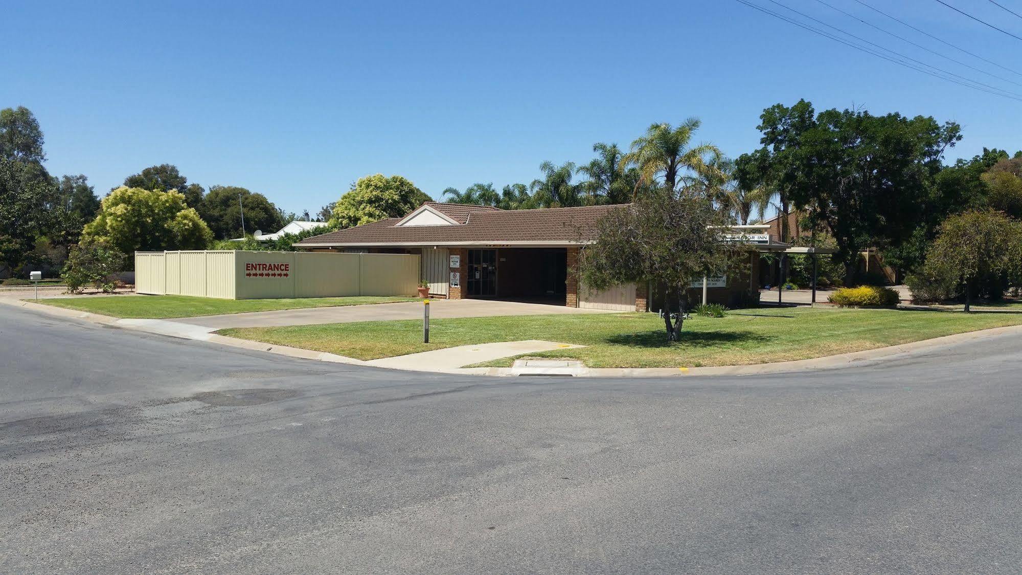 Darling Junction Motor Inn Wentworth Esterno foto