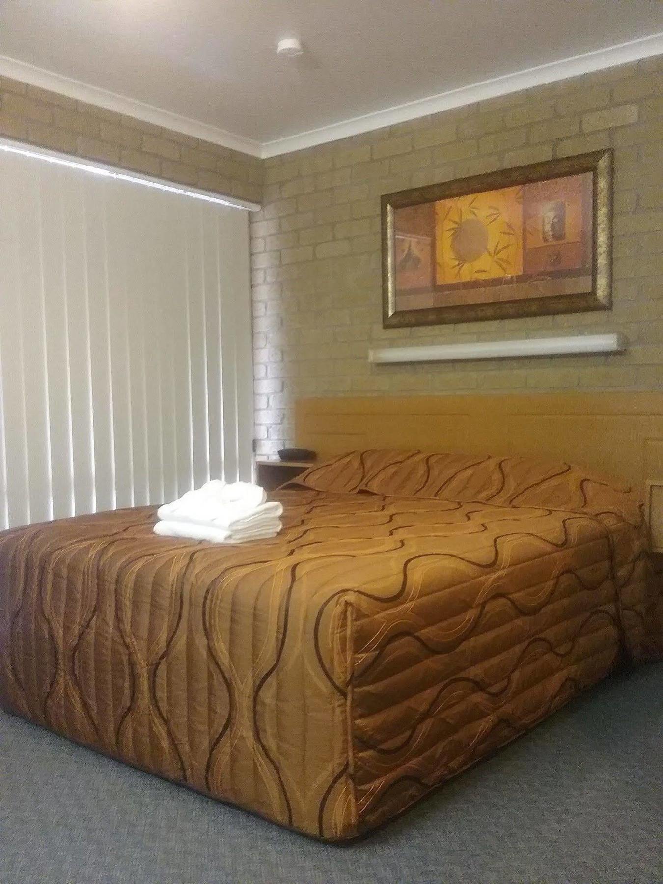 Darling Junction Motor Inn Wentworth Esterno foto