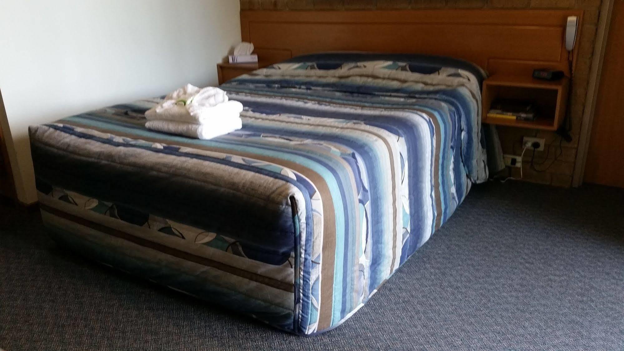 Darling Junction Motor Inn Wentworth Esterno foto